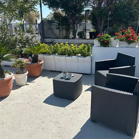 Soleemare בית הארחה 4*