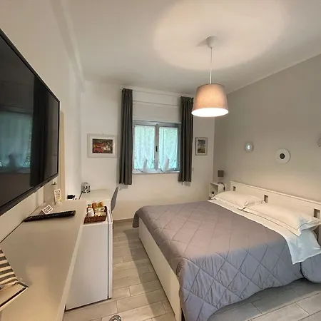 Soleemare 4* בארלטה